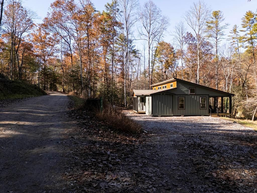 1214 John Abernathy Road, Blairsville, GA 30512