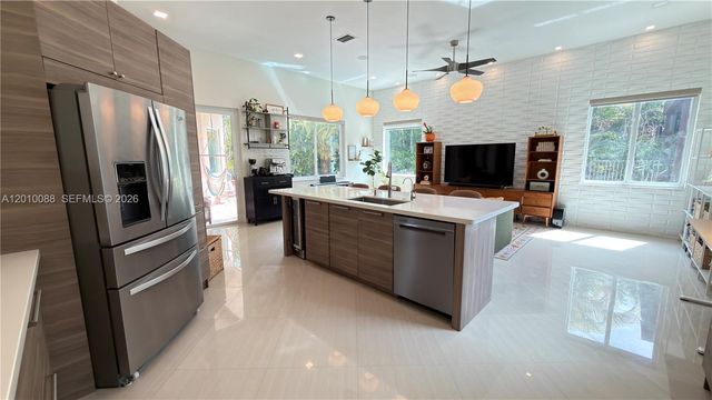 3829 Heron Ridge Ln, Weston, FL 33331