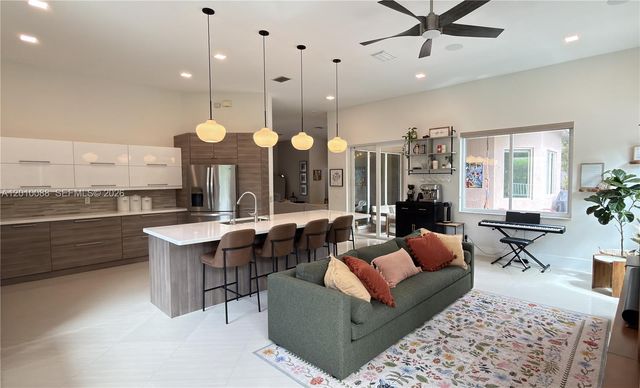 3829 Heron Ridge Ln, Weston, FL 33331