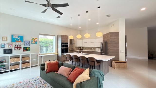 3829 Heron Ridge Ln, Weston, FL 33331