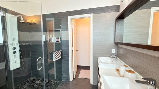 3829 Heron Ridge Ln, Weston, FL 33331