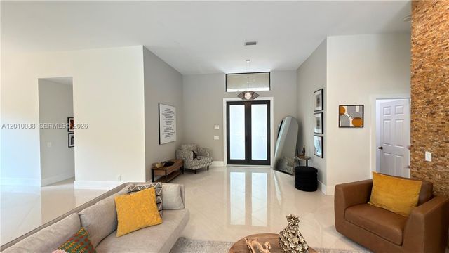 3829 Heron Ridge Ln, Weston, FL 33331