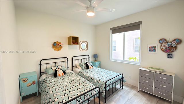 3829 Heron Ridge Ln, Weston, FL 33331