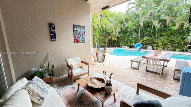 3829 Heron Ridge Ln, Weston, FL 33331