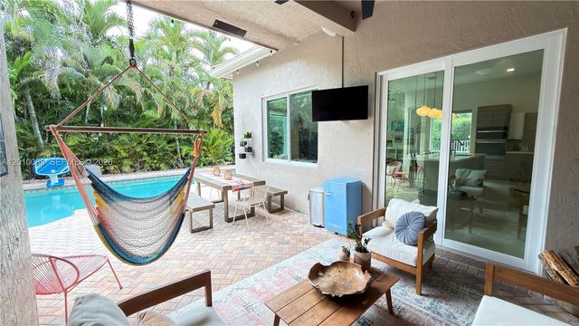 3829 Heron Ridge Ln, Weston, FL 33331