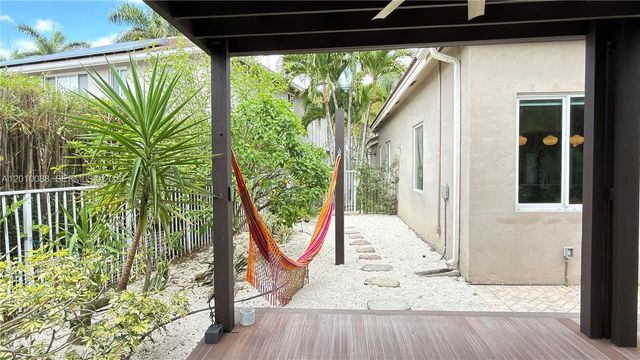 3829 Heron Ridge Ln, Weston, FL 33331