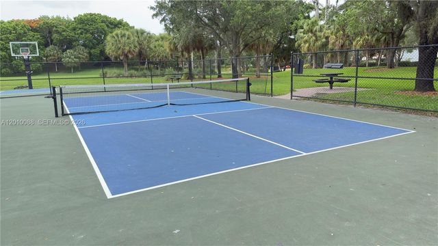3829 Heron Ridge Ln, Weston, FL 33331