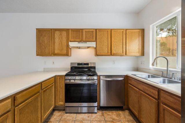 7524 Cricket Hill Drive NE, Albuquerque, NM 87113