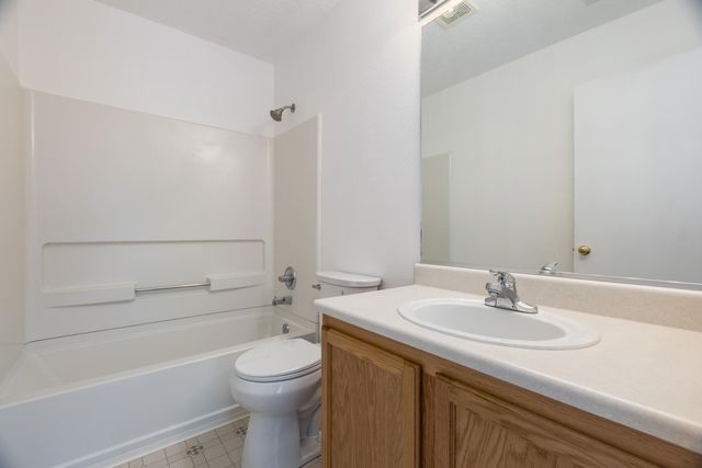 7524 Cricket Hill Drive NE, Albuquerque, NM 87113