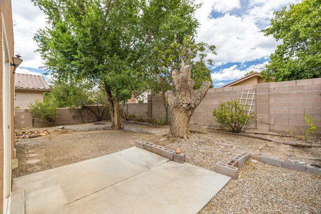 7524 Cricket Hill Drive NE, Albuquerque, NM 87113