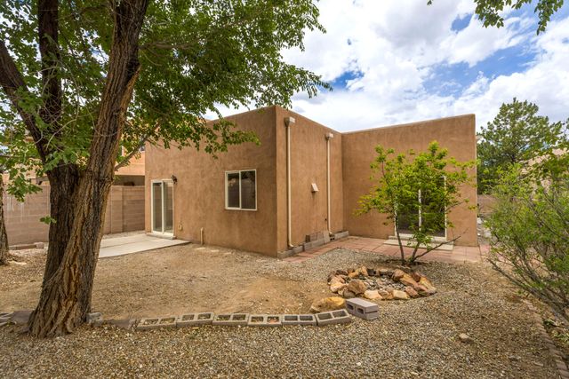 7524 Cricket Hill Drive NE, Albuquerque, NM 87113