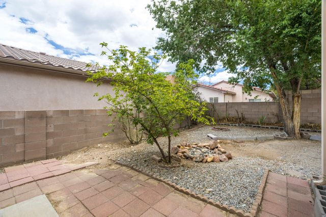 7524 Cricket Hill Drive NE, Albuquerque, NM 87113