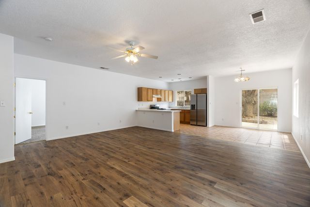 7524 Cricket Hill Drive NE, Albuquerque, NM 87113