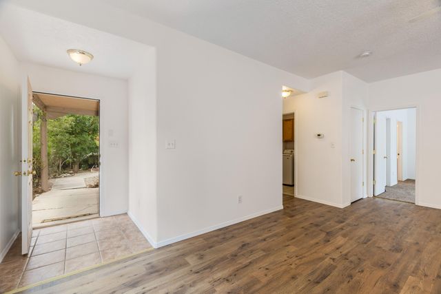 7524 Cricket Hill Drive NE, Albuquerque, NM 87113