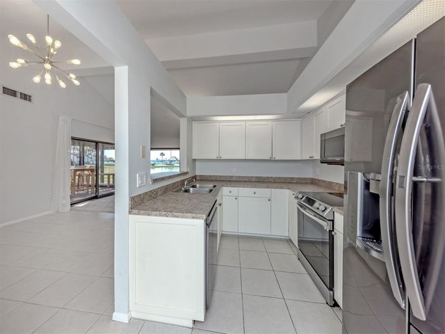 764 SARABAY ROAD 8, Osprey, FL 34229