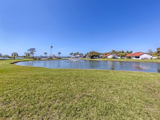 764 SARABAY ROAD 8, Osprey, FL 34229