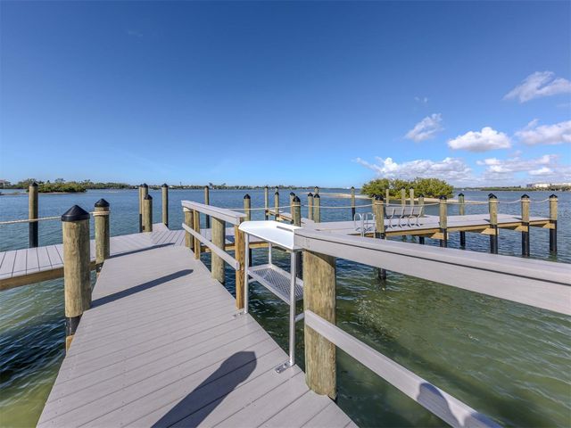 764 SARABAY ROAD 8, Osprey, FL 34229