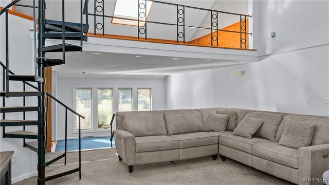 99 June Drive, Elma, NY 14059