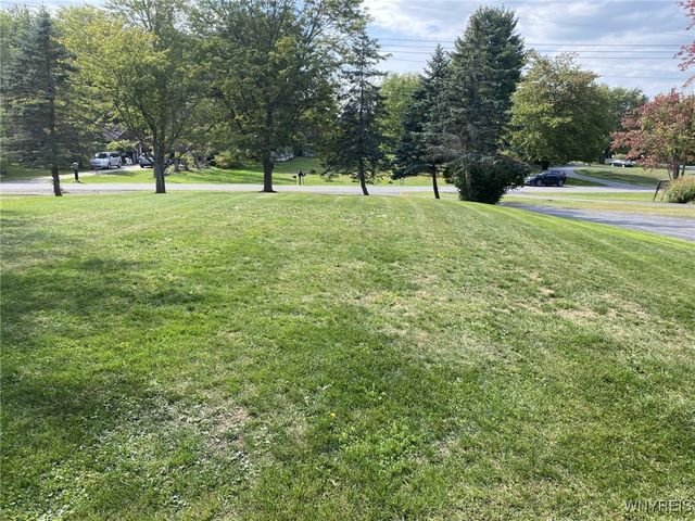 99 June Drive, Elma, NY 14059