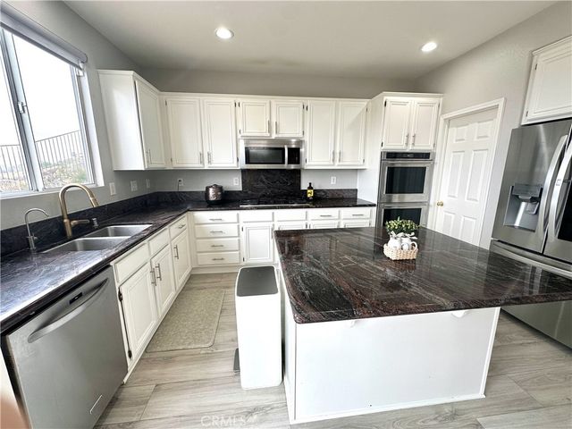 33878 Channel Street, Temecula, CA 92592