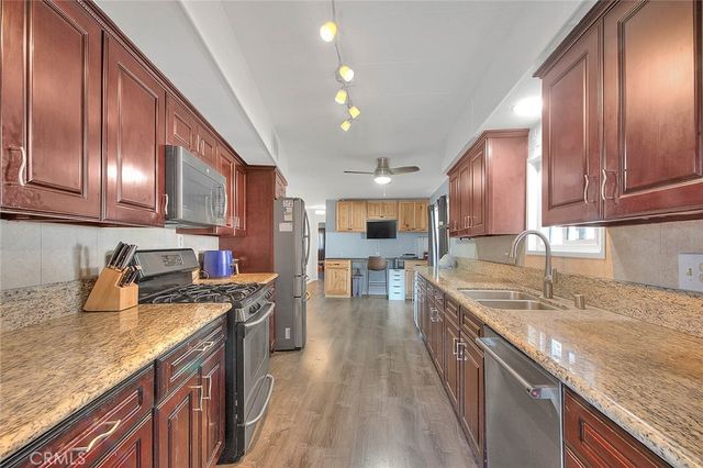 1630 S Barranca, Glendora, CA 91740