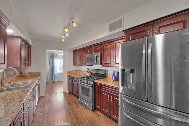 1630 S Barranca, Glendora, CA 91740