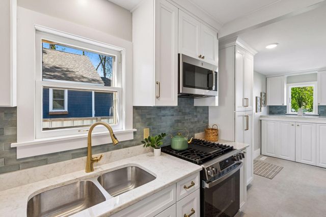 8026 Rose Street, Victoria, MN 55386