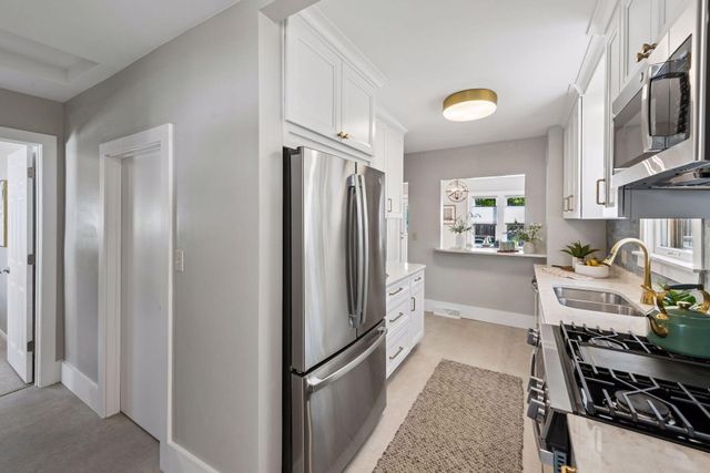 8026 Rose Street, Victoria, MN 55386