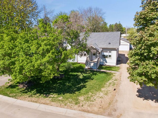 8026 Rose Street, Victoria, MN 55386