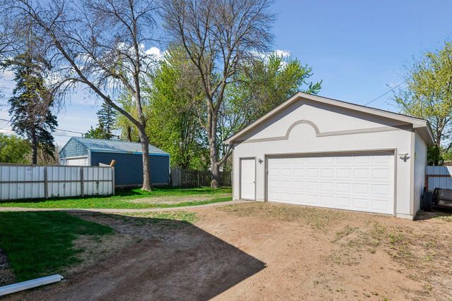 8026 Rose Street, Victoria, MN 55386