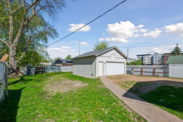 8026 Rose Street, Victoria, MN 55386