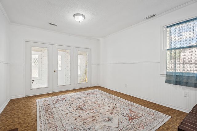 140 Lakeside Dr, Columbia, TN 38401