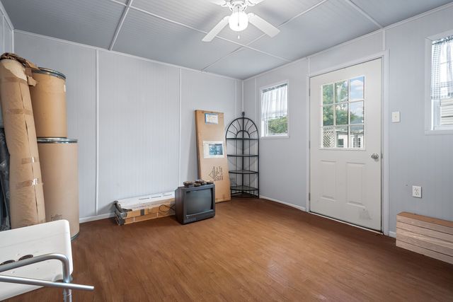 140 Lakeside Dr, Columbia, TN 38401