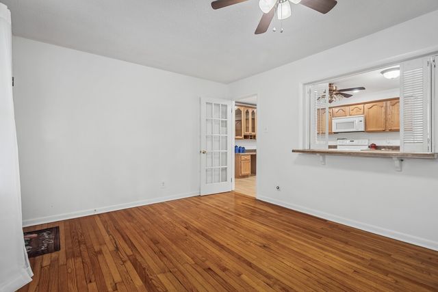 140 Lakeside Dr, Columbia, TN 38401