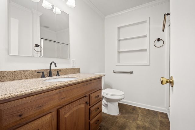 140 Lakeside Dr, Columbia, TN 38401