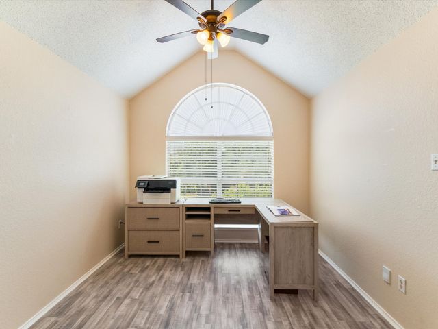 615 E Lynn Creek Drive, Arlington, TX 76002