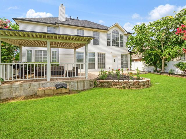 615 E Lynn Creek Drive, Arlington, TX 76002