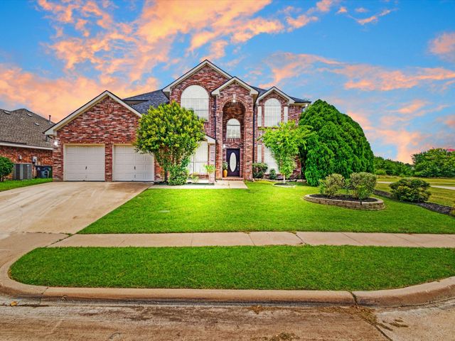 615 E Lynn Creek Drive, Arlington, TX 76002