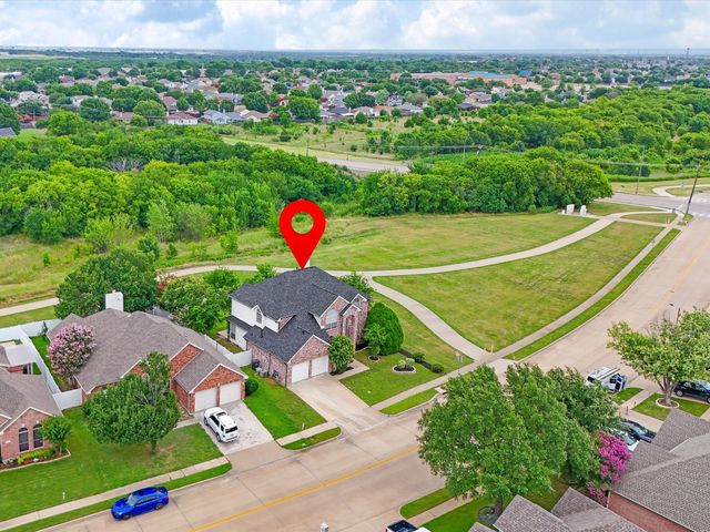 615 E Lynn Creek Drive, Arlington, TX 76002