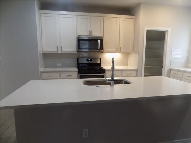 1133 Capra LN, Leander, TX 78641