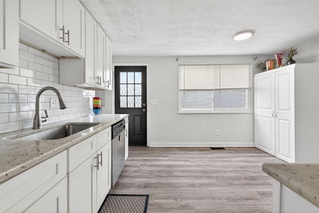 3369 Petzinger Road, Columbus, OH 43232