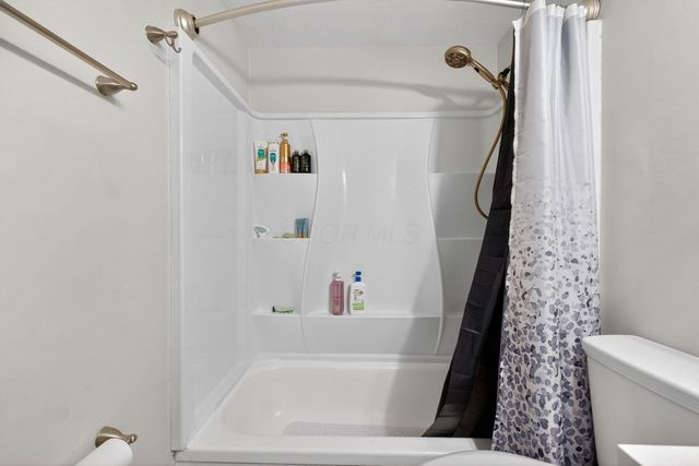 3369 Petzinger Road, Columbus, OH 43232