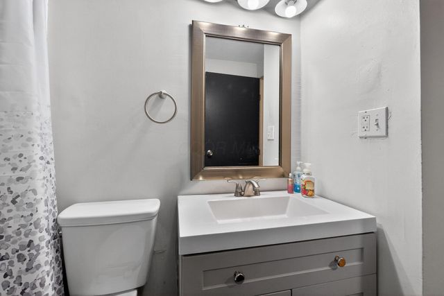 3369 Petzinger Road, Columbus, OH 43232