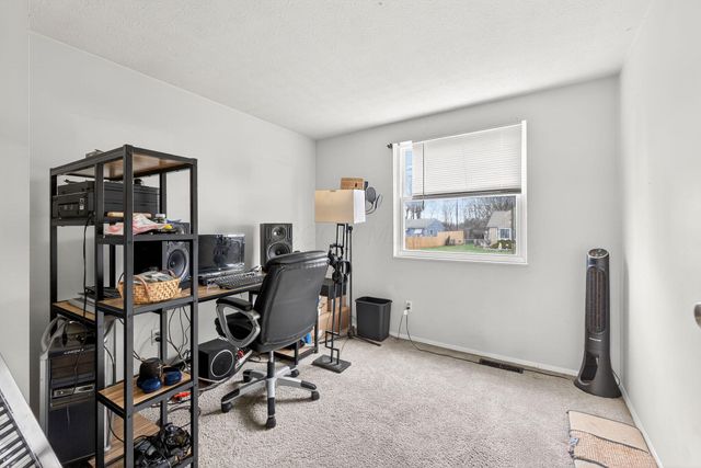 3369 Petzinger Road, Columbus, OH 43232