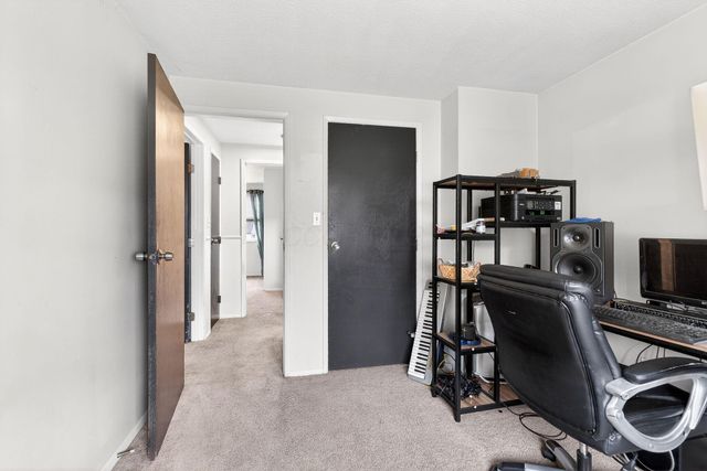 3369 Petzinger Road, Columbus, OH 43232