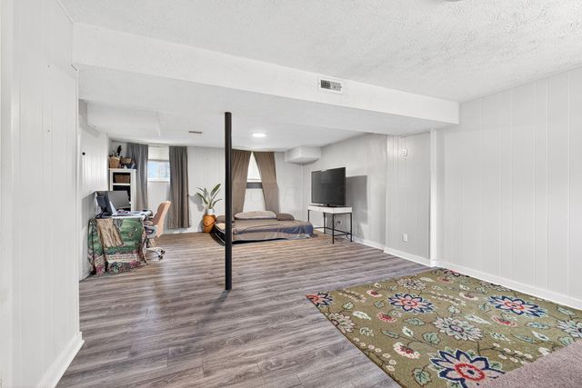 3369 Petzinger Road, Columbus, OH 43232