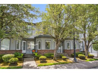 660 Ne 9TH St, Gresham, OR 97030