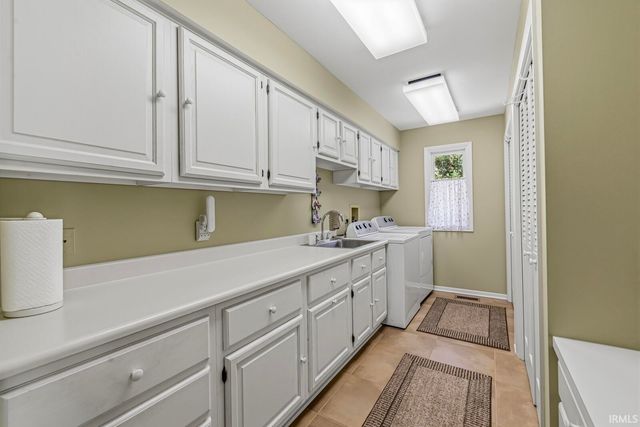 1111 Greenleaf Boulevard, Elkhart, IN 46514