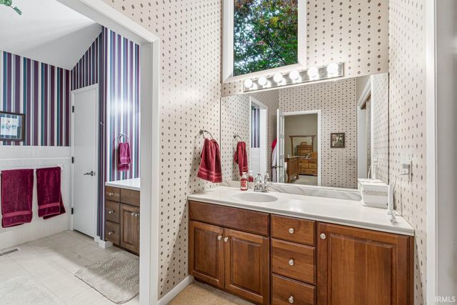1111 Greenleaf Boulevard, Elkhart, IN 46514