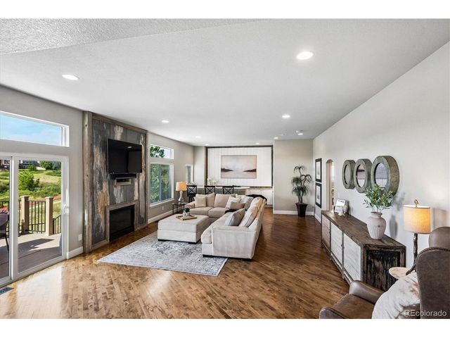 10074 Charissglen Ln, Highlands Ranch, CO 80126
